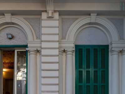 ...che poggiano su doppie colonne tuscaniche